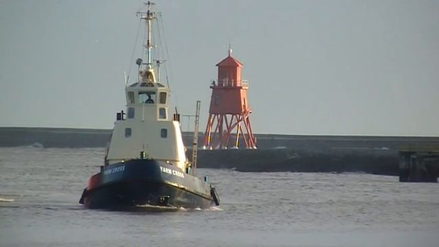 Deep Constructor Inbound to the Port of Tyne - 17th December 2010. смотреть онлайн