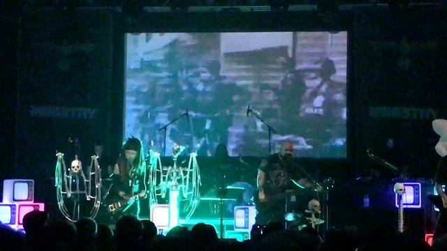 MINISTRY- Just One Fix/N.W.O смотреть онлайн
