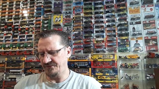 HOTWHEELS MYSTERY BOX FROM ANDRES CRUX смотреть онлайн