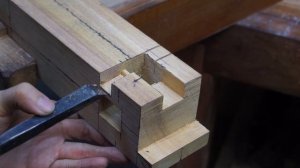 Столярные соединения: сложное угловое соединение на шип - паз