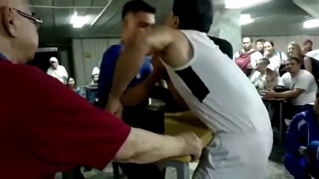 Армрестлинг Эльмурат Созак смотреть онлайн