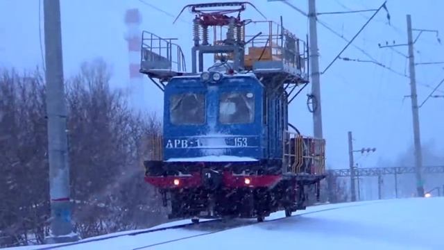Мотовоз с пантографом АРВ1-153 смотреть онлайн