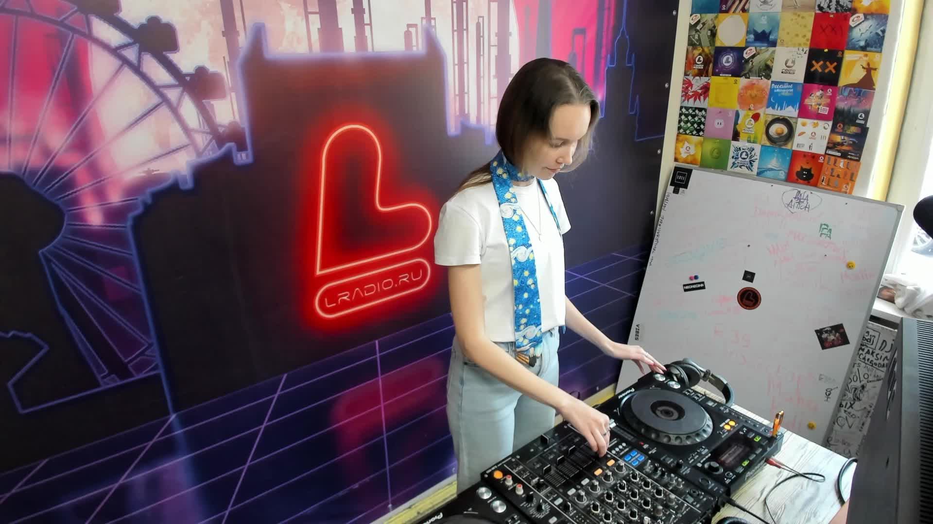 Живые игры 11.03.25 смотреть онлайн