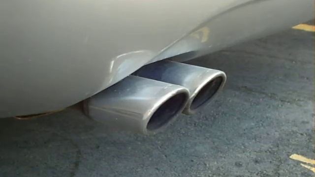 W202 C43 Cold Start With Secondary Cats + Resonator Deleted.AVI