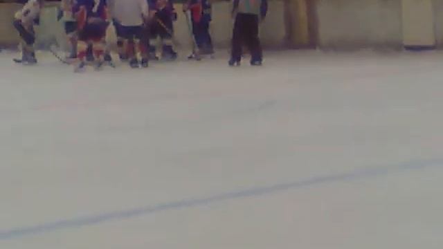 Хоккей 04.01.2013(г.Петровск) смотреть онлайн