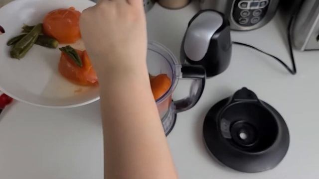 How To Make Mexican-Style Serrano Salsa