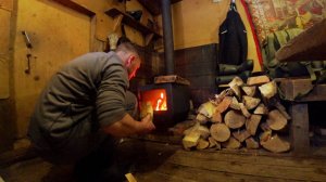 Живу Один в Лесу! Таёжные Избы. Рыбалка на Щуку и Хариуса.