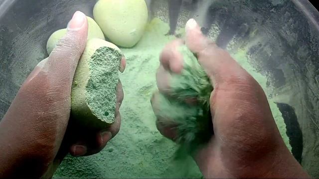 💚 Green hearts, donuts soft dusty crispy crush 🥰|Satisfying video|Babys Twins Asmr смотреть онлайн