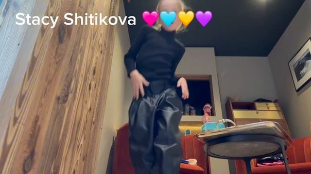 Двигаемся в ритме! Танцы, энергия и крутое настроение! 🔥🎶 смотреть онлайн