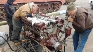 Запустили  дизель V12 от советского танка Т62! Мощь и звук!