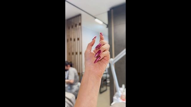 От ногтей до когтей: хроники моих маникюрных приключений