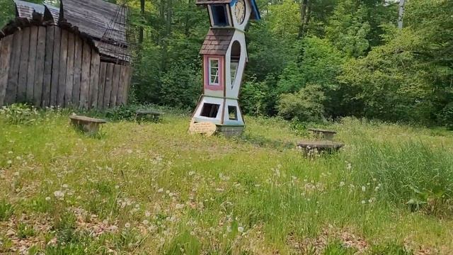A Return to the abandoned Castle Village Theme Park in Midland, Ontario (June 2023) смотреть онлайн