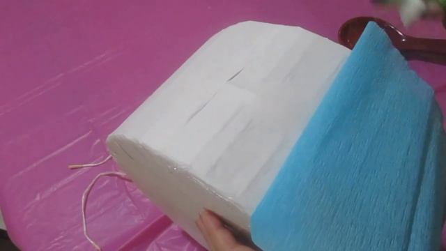 Técnica De CORRUGADO Para Forrar Piñata De Tambor ~ Quédate En Casa Y Aprende Con Emily :3 ~