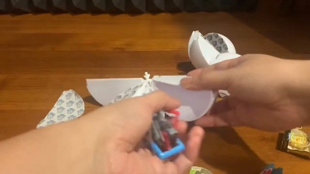 Zuru Toys Mini Brands Unboxing #1 and #2 смотреть онлайн