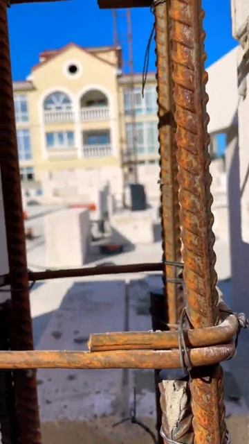 Строим в ипотеку. Этап работ: кладка стен из газобетона, вязка каркаса колонн. смотреть онлайн