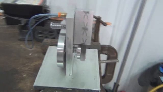 Model steam engine kit running on air смотреть онлайн