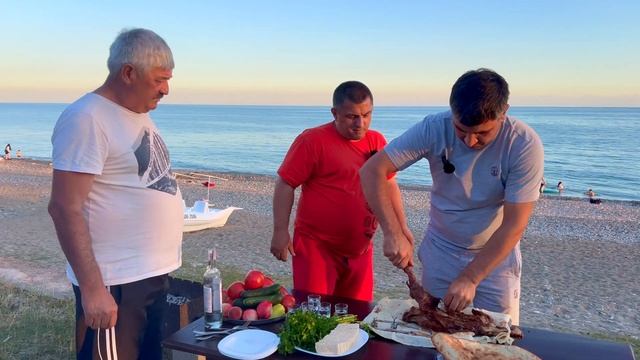 Баранина на вертеле на ужин! Готовим на берегу моря