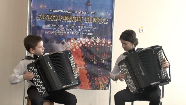 М. и Р. Ларканж "Большой вальс" дуэт "Донские звёздочки" Александра Михайлова и Владимир Парсанов смотреть онлайн