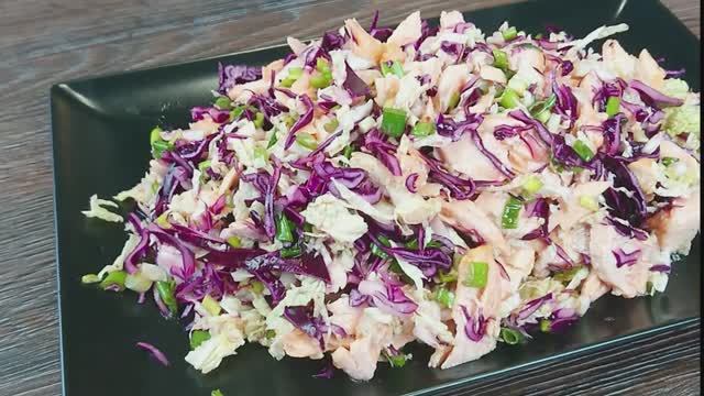 Салат с красной рыбой — вкусно и празднично! 🥗🐟 смотреть онлайн