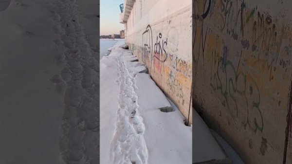 Толщина льда - река Иртыш - Хожу по льду