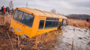 Что может ГЕЛИК против военного ЗИЛ 131 и АВТОБУСА 4х4 на БЕЗДОРОЖЬЕ!