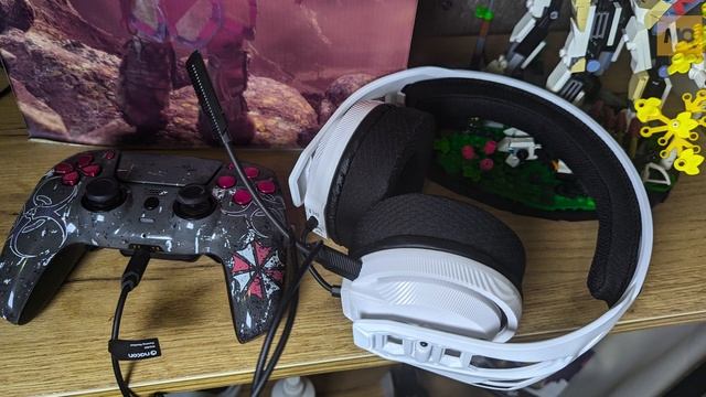 Nacon RIG 400 HS обзор. Добротные игровые наушники для PlayStation 5