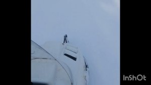 На 4-х тактном снегоходе буран в оттепель по тайге до избы.