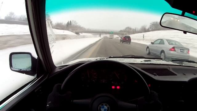 1985 BMW 535i - POV Driving смотреть онлайн