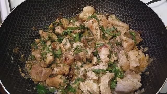 Как правильно  ПОЖАРИТЬ мясо на сковороде ,чтоб оно было МЯГКИМ ,СОЧНЫМ и ПОДЖАРИСТЫМ одновременно!?