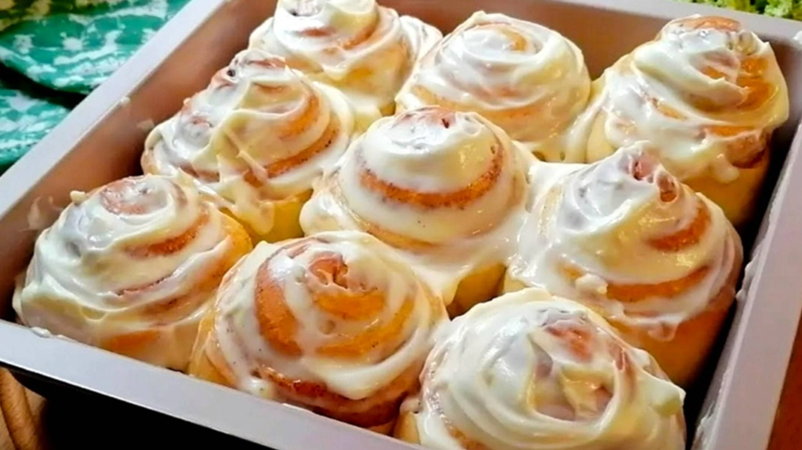 БУЛОЧКИ СИННАБОН С КОРИЦЕЙ И КРЕМОМ ИЗ ТВОРОЖНОГО СЫРА смотреть онлайн