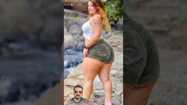 SARA LYN VIXEN Most Beautiful Amazing Curvy Model Plus Size Digital Content Creator смотреть онлайн