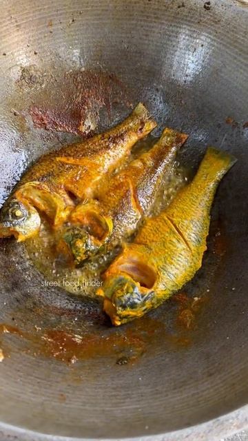 Huge Tawa Fish Fry of Bangladesh😋#viral #reels #streetfood #tranding #reelsviral смотреть онлайн