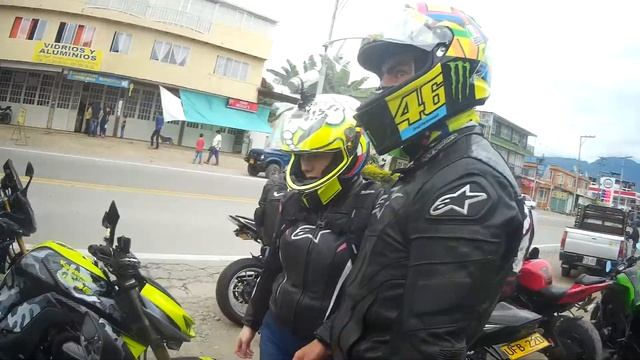 Sacándole el jugo a la BMW F800R Anapoima Bogotá F800R(1) смотреть онлайн