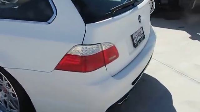 VIP MODULAR'S BMW 5SERIES WAGON смотреть онлайн