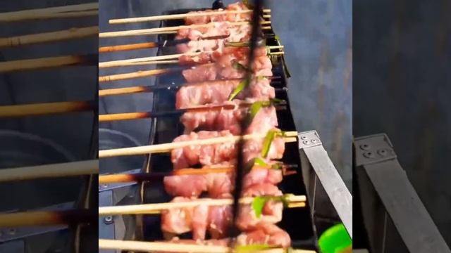 Asia Street Foods | Rice Noodles With Grilled Beef In Lolot Leaf | #shorts #asiastreetfoods