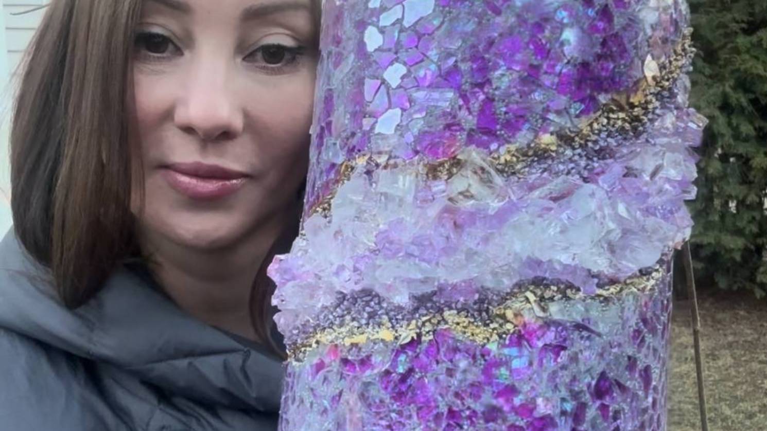 Декор Вазы стеклянной крошкой -ЖЕОДА 1 часть. 😍#стекляннаякрошка #мозаика #resinart #diy