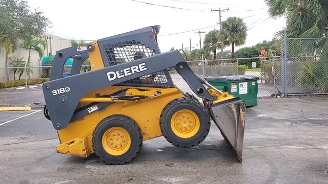 John Deere 318D смотреть онлайн