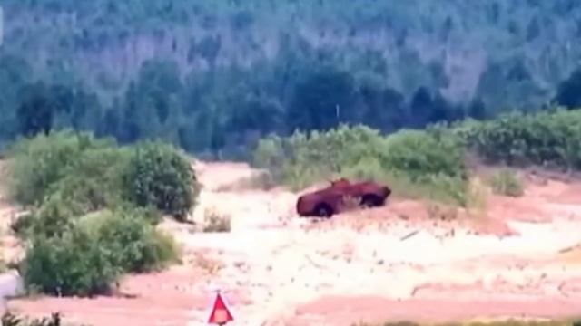 Why add a circle of barbed wire to the tank? Critical moments can save lives смотреть онлайн
