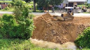 Строительство, засыпка участка, другой ракурс