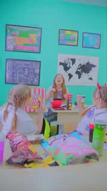 Prank on teacher Baldi! #school #funny #prank смотреть онлайн