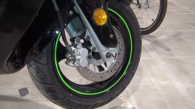 Jonway MLY-A Electric Scooter Exterior and Interior смотреть онлайн