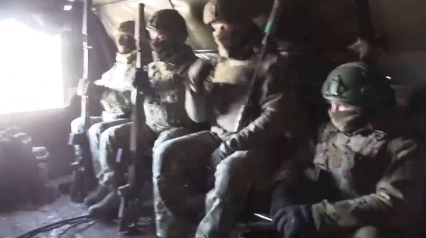 РАБОТАЕТ СНАЙПЕР СВО