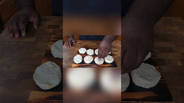 Cheesecake Stuffed Donuts #cheesecake #donuts