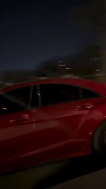 CLS AMG Shoots Flames 🔥 😵💫 смотреть онлайн