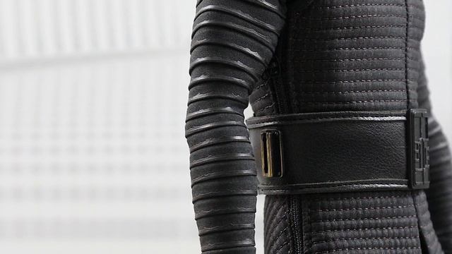 Kylo Ren reviews the Kylo Ren Hot Toys figure from Star Wars: The Last Jedi смотреть онлайн