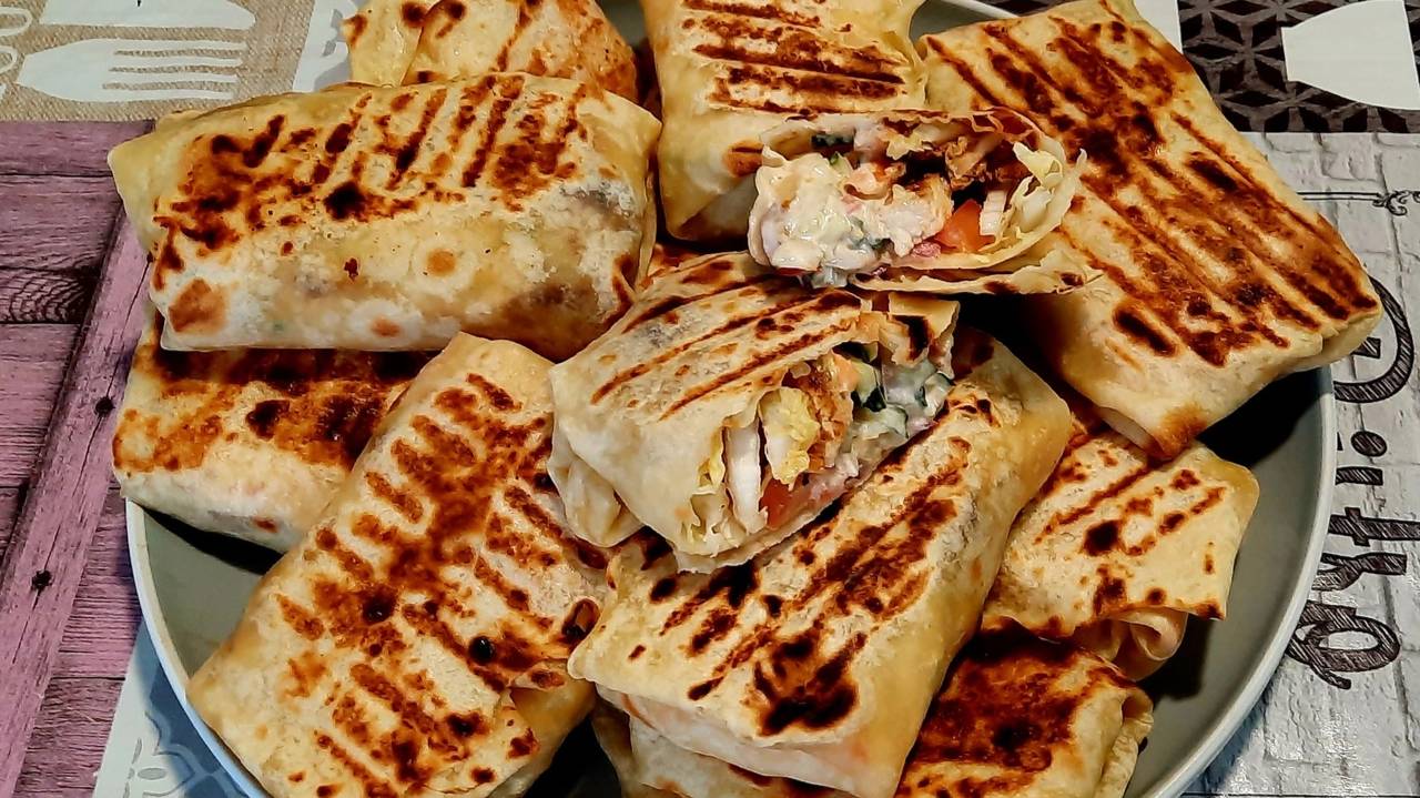 ДОМАШНЯЯ ШАУРМА!! МУКА + КИПЯТОК!! ЛАВАШ на сковороде ГОТОВИМ ДОМА!! Самый Лучший Рецепт!! смотреть онлайн