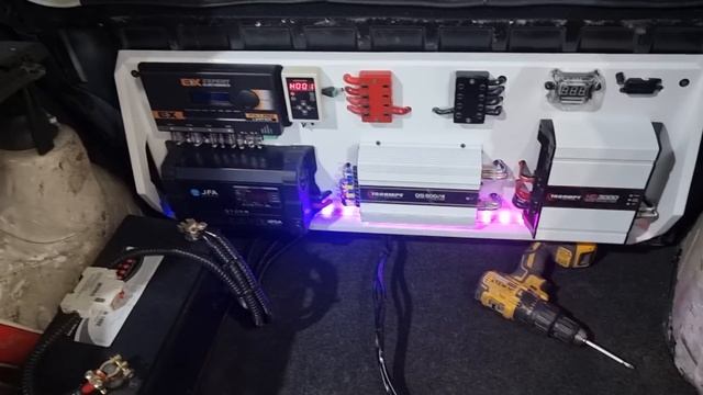 COMO MONTAR SOM AUTOMOTIVO PASSO A PASSO NO CARRO + DICAS DE REGULAGEM смотреть онлайн