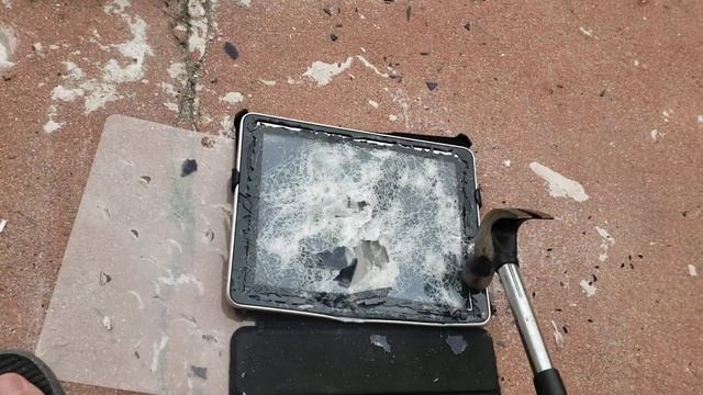 Colie Smashing iPad смотреть онлайн