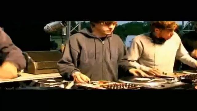 Birdy Nam Nam - Violons_(360p) смотреть онлайн