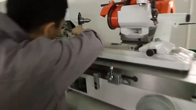 MQ6025A Universal Grinder Attachment with 3-Jaw Chuck Installation смотреть онлайн